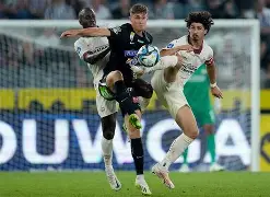 赛前欧冠传出新动向；布莱顿临场应变；管理层表态：压力陡增；轮换策略成焦点